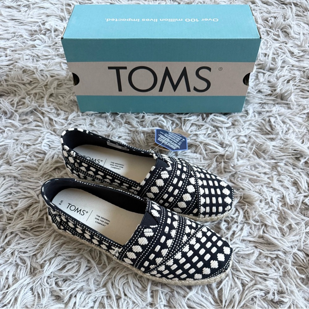 NWT Toms Alpargata Rope